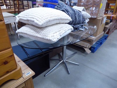 Lot 5254 - Oval glass table on chromed base