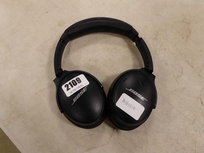Lot 2109 - Pair of unboxed Bose headphones