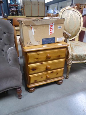 Lot 5121 - Modern pine 3 drawer bedside cabinet