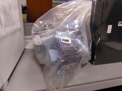 Lot 2190 - Bag containing various cables, chargers etc