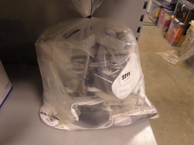 Lot 2211 - Bag containing various cables, phone batteries,...
