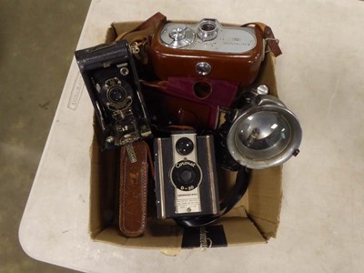Lot 2227 - Box containing various vintage cameras