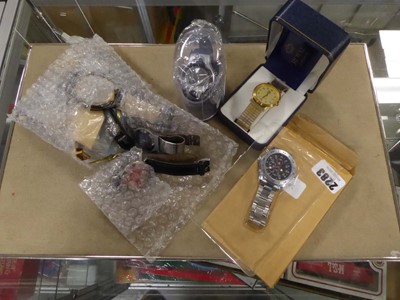 Lot 2283 - Various watches