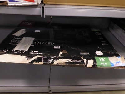 Lot 2239 - 42-100 inch TV mounting rack