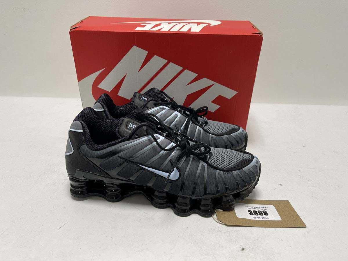 Lot 3699 - Nike shox TL trainers in black size UK9 - boxed