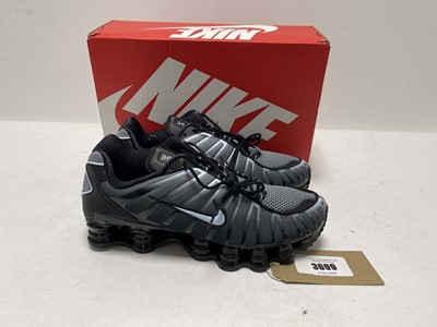 Lot 3699 - Nike shox TL trainers in black size UK9 - boxed