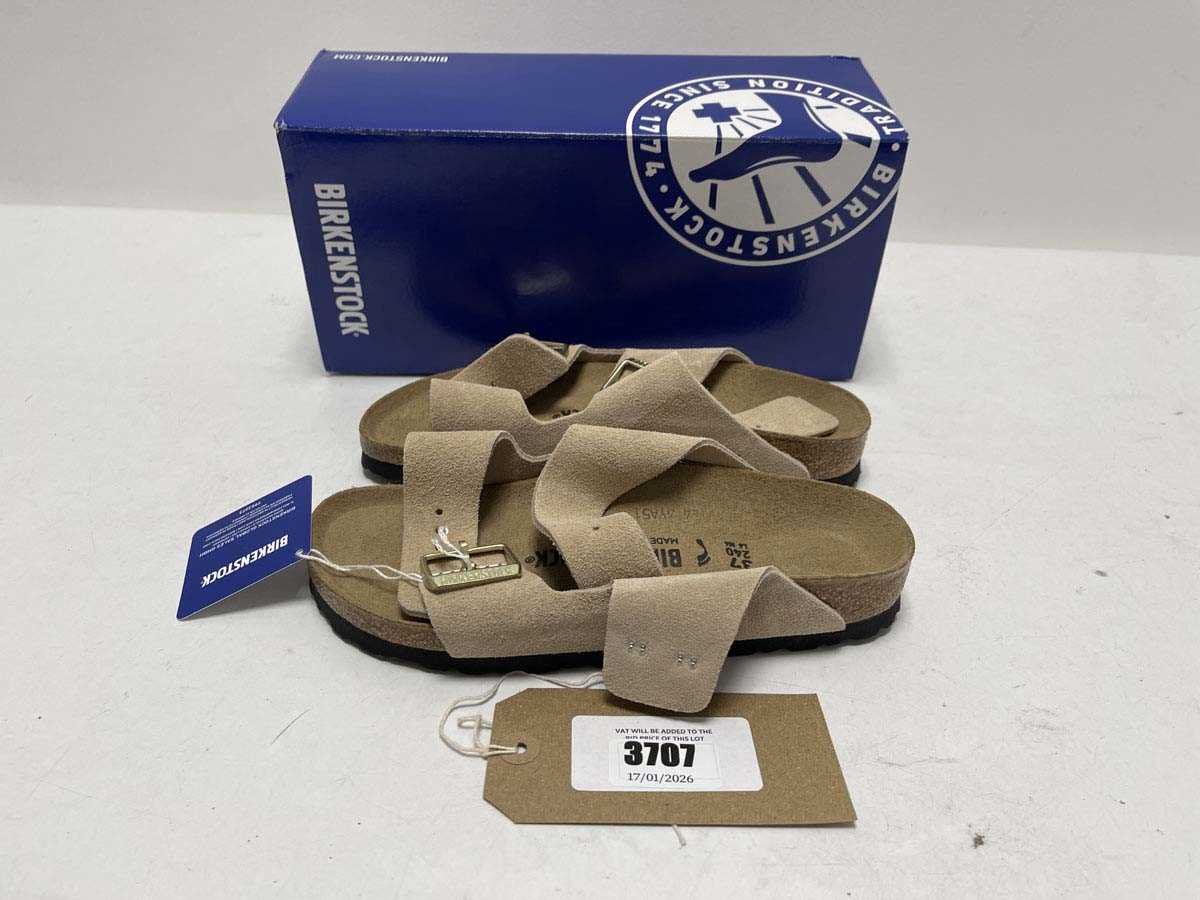 Lot 3707 - Birkenstock arizona BS sandals in sandcastle...
