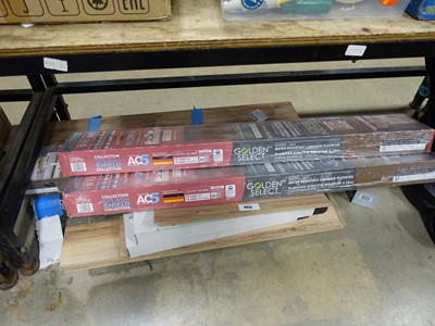 Lot 4575 - Under bay of Golden Select laminate flooring