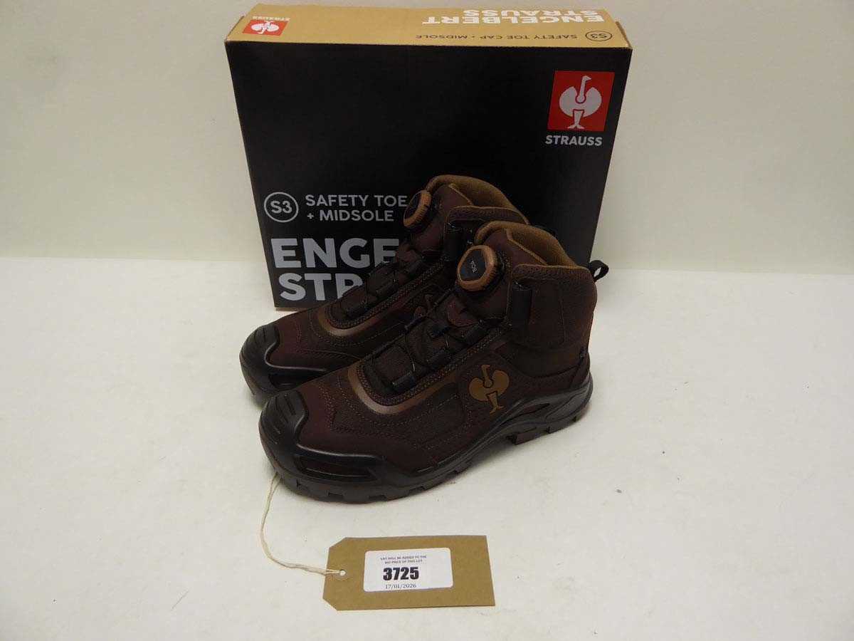 Lot 3725 - Engelbert Strauss E.S.Kastra II mid boots in...
