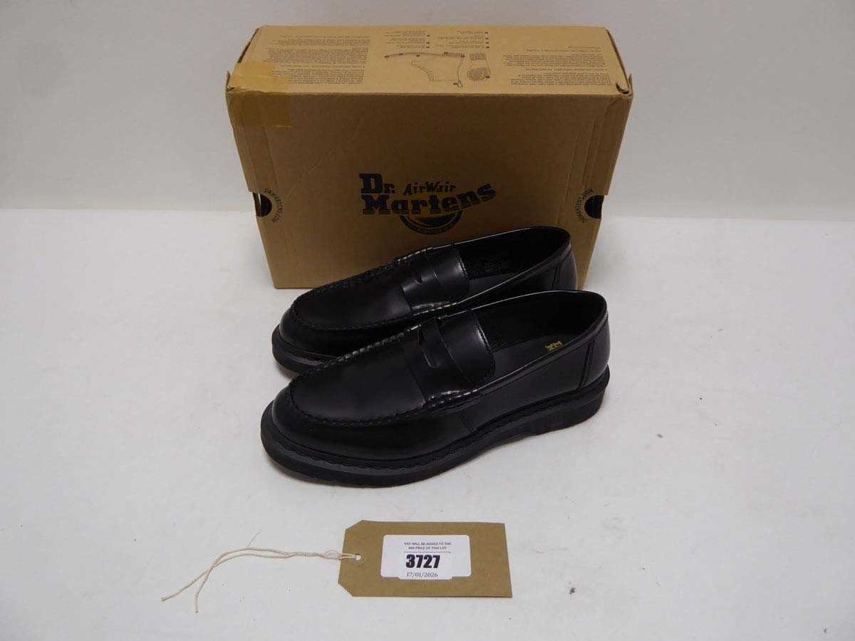 Lot 3727 - Dr Martens penton shoes in black size UK9 - boxed