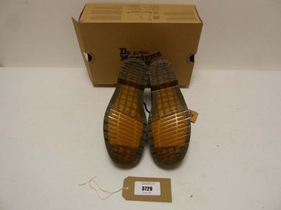 Lot 3729 - Dr Martens 1461 shoes in black size UK9 - boxed