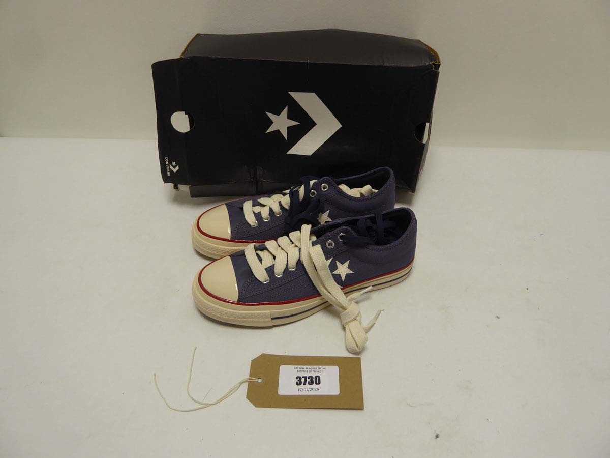 Lot 3730 - Converse star player 76 OX trainers in blue...