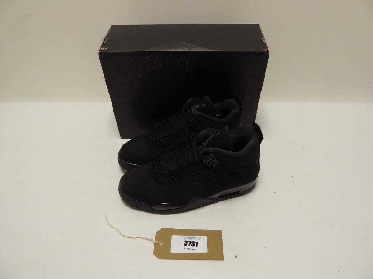 Lot 3731 - Nike air jordan 4 retro trainers in black size...