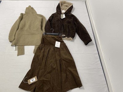 Lot 3812 - Selection of Soolrok clothing