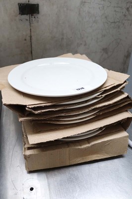 Lot 1278 - Twelve 33cm large charger type plates
