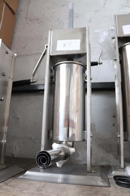 Lot 1311 - Model K5 hand operated vertical sausage...