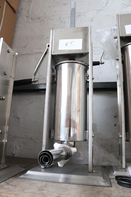 Lot 1312 - Model K5 hand operated vertical sausage...