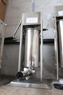 Lot 1313 - Model K5 hand operated vertical sausage...