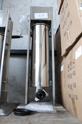 Lot 1318 - Model K7 hand operated vertical sausage...