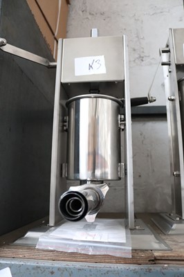 Lot 1322 - Model K3 hand operated vertical sausage...