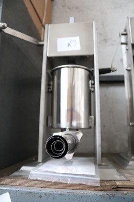 Lot 1324 - Model K3 hand operated vertical sausage...