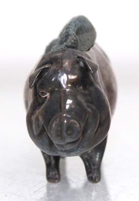 Lot 296 - An Edwardian silver pin cushion modelled as a...