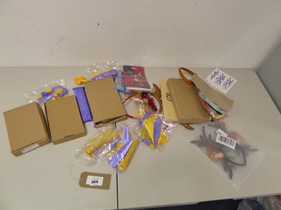 Lot 3975 - Small assortment of fancy dress items,...