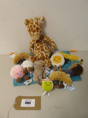Lot 3982 - 9 x Jellycats