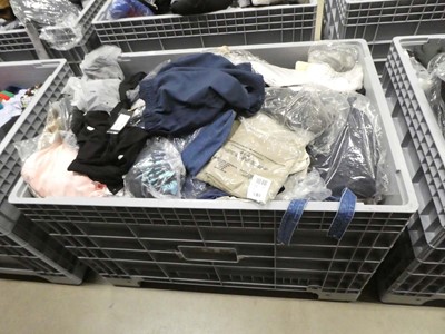 Lot 3492 - Pallet box (not included) of mixed ladies and...