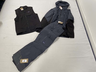 Lot 3498 - Selection of Patagonia clothing