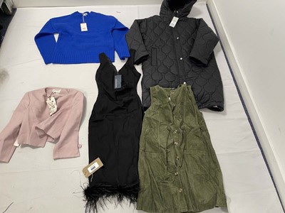 Lot 3499 - Selection of clothing to include Mint Velvet,...