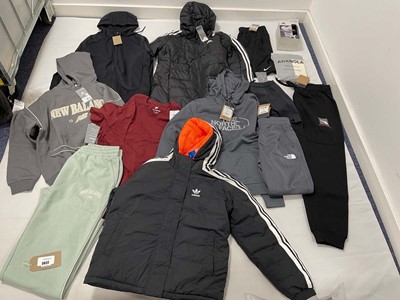 Lot 3822 - Selection of sportswear to include The North...