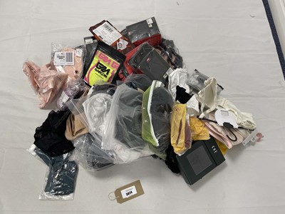 Lot 3824 - Selection of mixed underwear