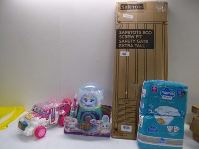 Lot 3666 - Safe Tots extra tall stair gate, Pack of Mamia...