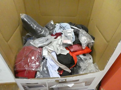 Lot 3831 - Pallet box (not included) containing mixed...