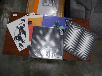 Lot 1079 - 5 albums incl. Mien, The Vacant Lots *1 sealed*