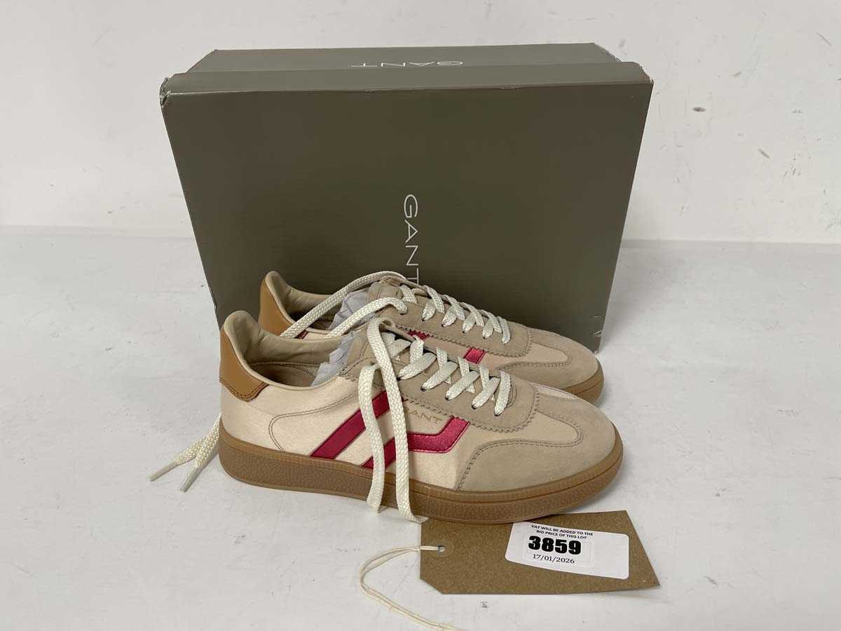 Lot 3859 - GANT cuzima satin suede trainers in light pink...