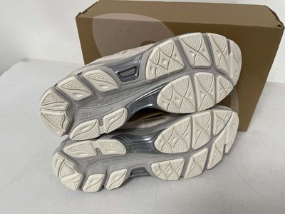 Lot 3861 - Asics gel-NYC trainers in cream size UK9 - boxed