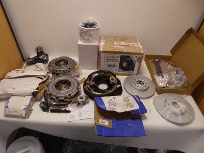 Lot 4614 - Selection of car parts to include two clutch...