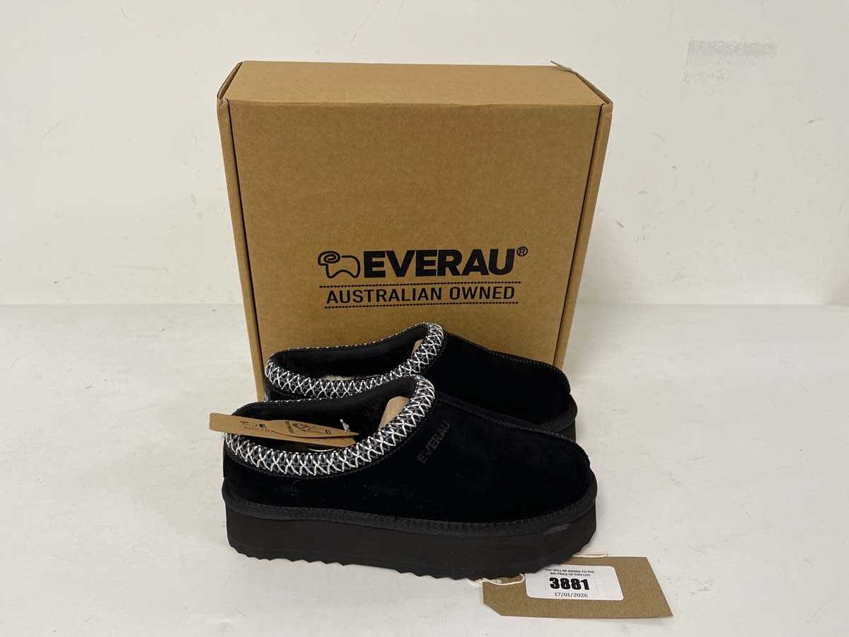 Lot 3881 - Everau Australian Owned wonga slippers in...