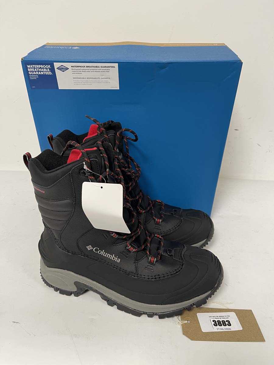 Lot 3883 - Columbia bugaboot III boots in black size UK11...