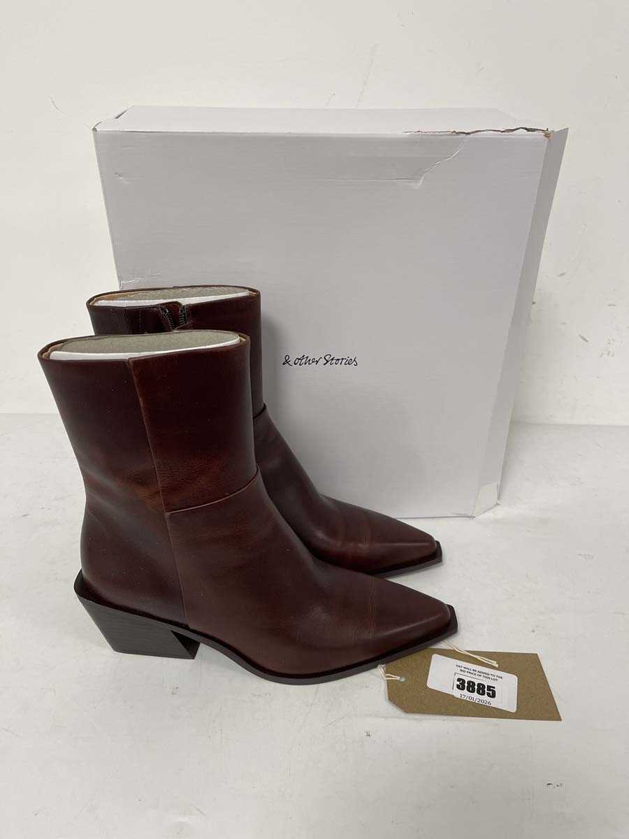 Lot 3885 - & Other Stories dark beige high heel boots...