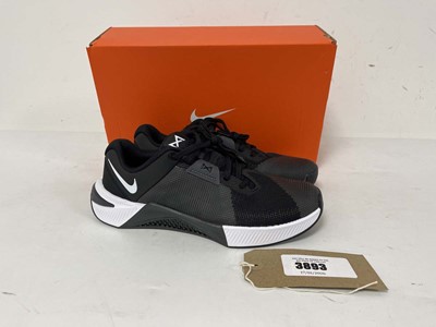 Lot 3893 - Nike metcon 10 trainers in black size UK6 - boxed