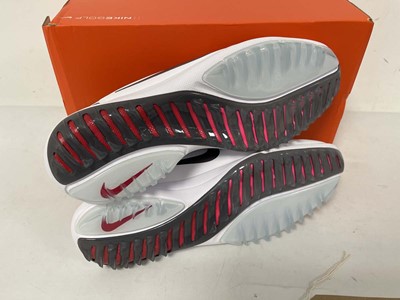 Lot 3895 - Nike lunar control vapor 2 trainers in white...