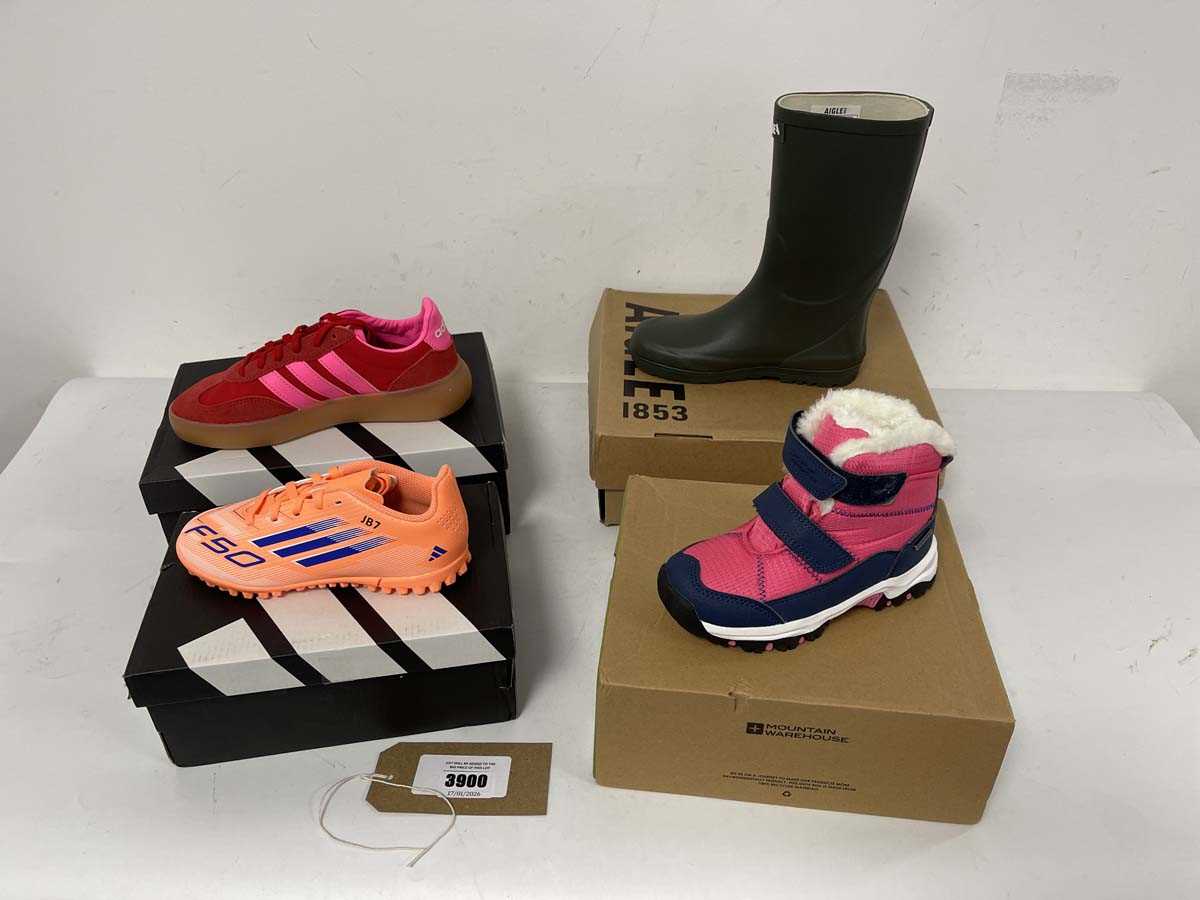 Lot 3900 - 4x Boxed pairs of Children's shoes to include...