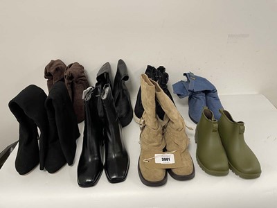 Lot 3901 - 8x Pairs of boots in various styles to include...