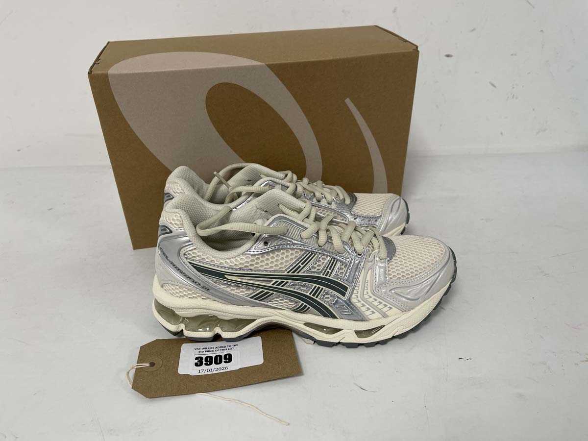 Lot 3909 - Asics gel-kayano 14 trainers in birch size UK4...