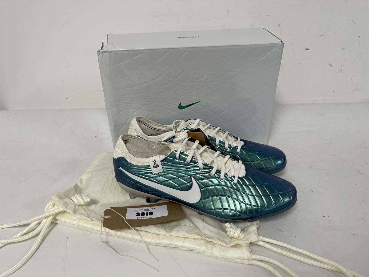 Lot 3910 - Nike legend 10 elite AG-Pro 30 football boots...