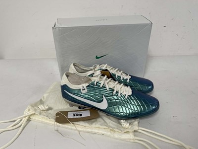Lot 3910 - Nike legend 10 elite AG-Pro 30 football boots...