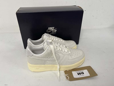 Lot 3913 - Nike air force 1 '07 trainers in sail size UK4....
